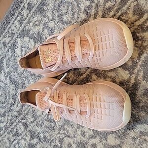 * Sale * Under Armour Womens Charged Shoes